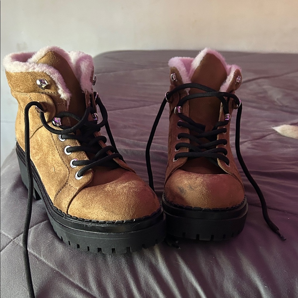 American Eagle Outfitters faux-suede hiker lace-up boots